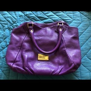 Marc Jacobs Q Fran Purple leather purse.